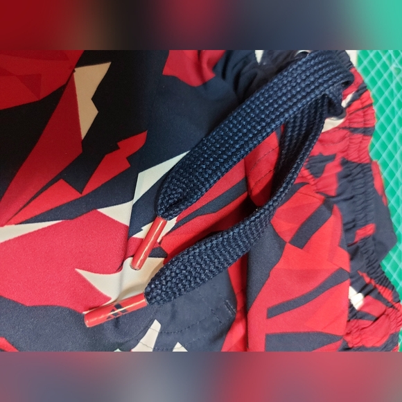 Adidas swimsuit/shorts - Picture 5 of 9